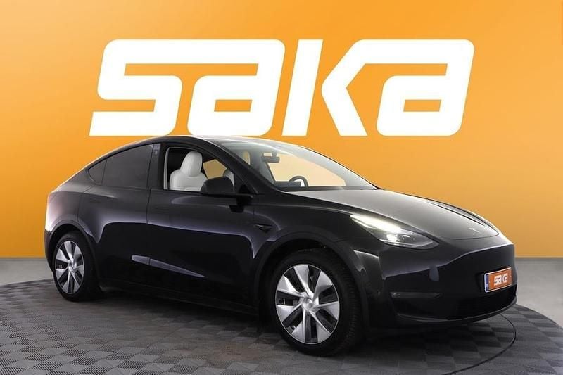 Käytetty 2024 Tesla Model Y Long Range AWD Katumaasturi | 33 800 € (Perustarjous) - Kuva 1/3