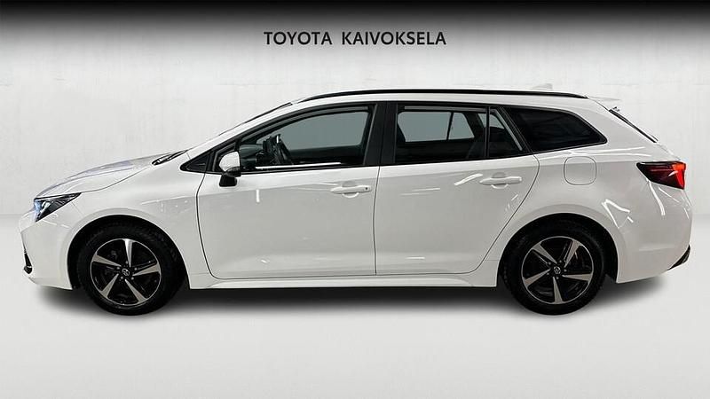 Käytetty Toyota Corolla Active 140 HP (102 kW) 2023 Valkoinen Farmari