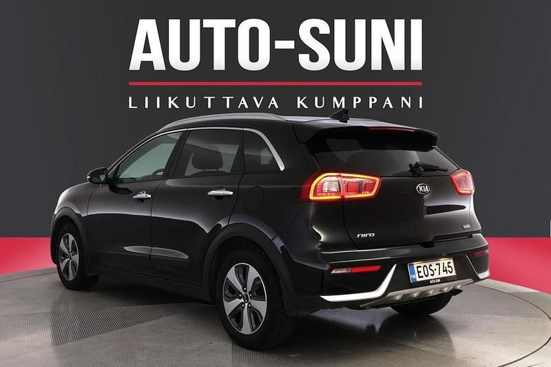 Käytetty Kia Niro EX 105 HP (77 kW) 2017 Musta Katumaasturi