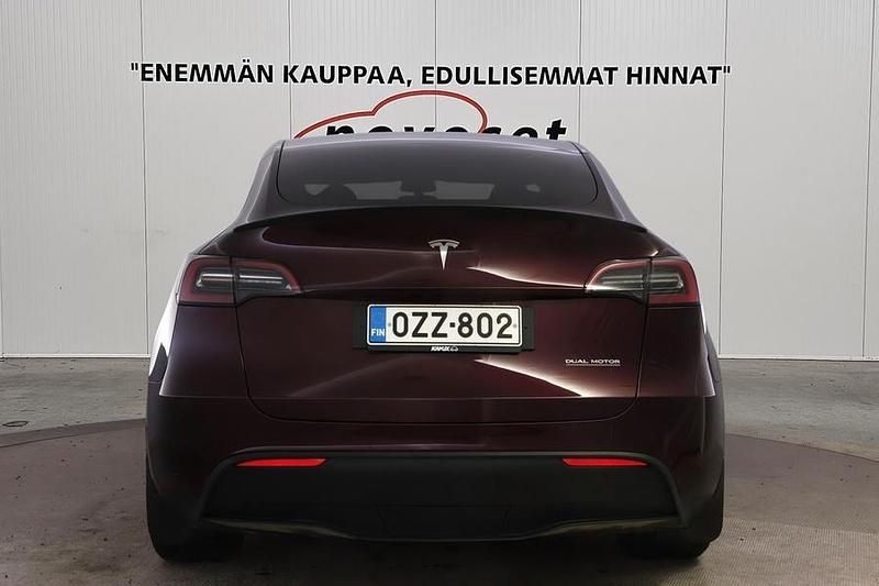 Käytetty Tesla Model Y Performance 336 kW (457 HP) 2023 Katumaasturi