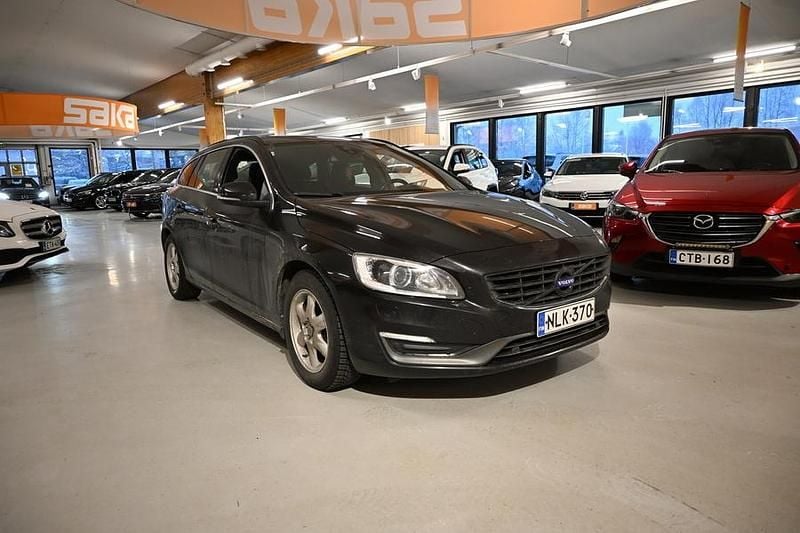 Käytetty 2014 Volvo V60 Farmari | 13 900 € (Supertarjous) - Kuva 1/4