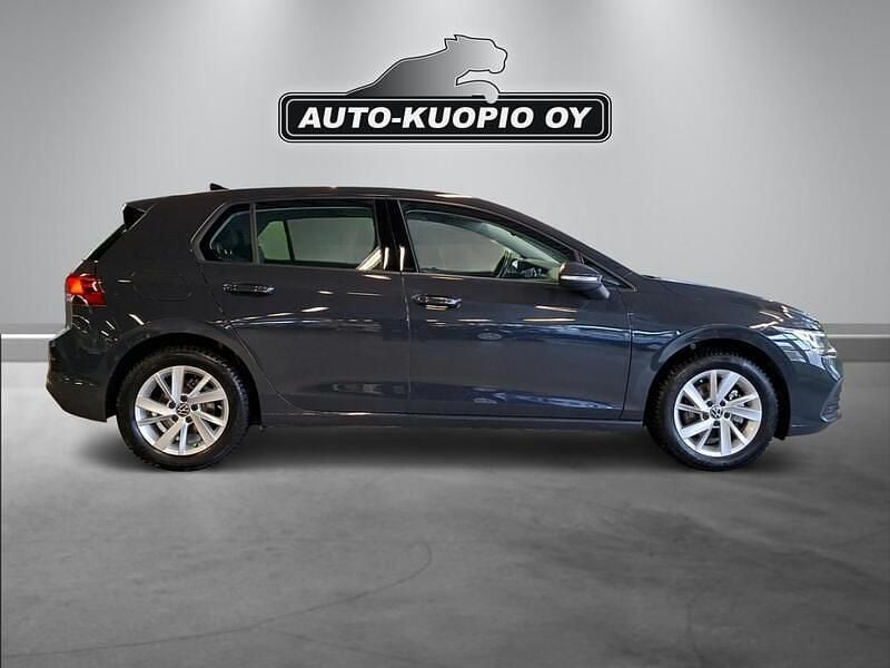 Käytetty VW Golf VIII Comfortline 110 HP (80 kW) 2023 Harmaa Viistoperä