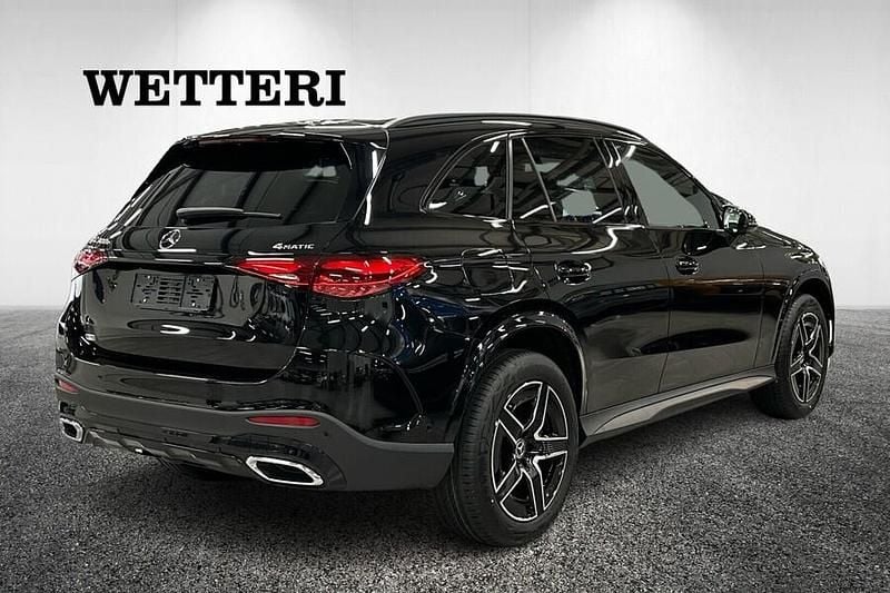 Käytetty Mercedes GLC300e Advanced Plus 313 HP (230 kW) 2024 Musta Katumaasturi