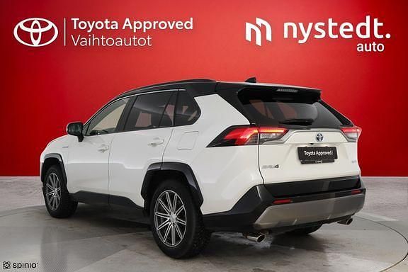Käytetty Toyota RAV4 Style 219 HP (161 kW) 2021 Valkoinen Katumaasturi