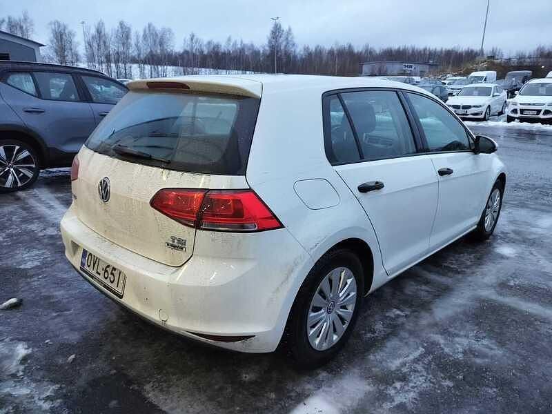 Käytetty VW Golf VII Trendline 86 HP (63 kW) 2016 Viistoperä