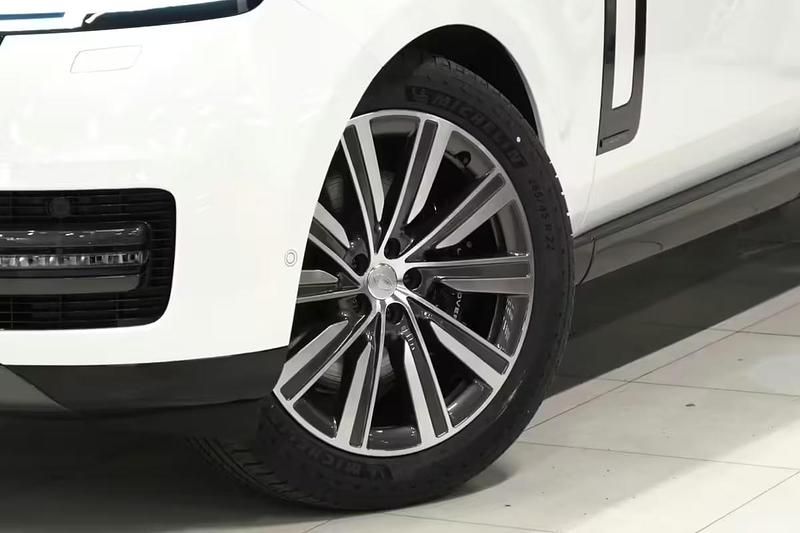 Käytetty Land Rover Range Rover Autobiography 510 HP (375 kW) 2025 Katumaasturi