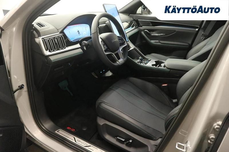 Uusi BYD Seal U Design 160 kW (218 HP) 2025 Harmaa Katumaasturi