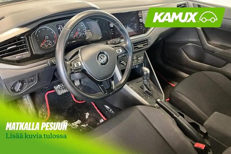 Käytetty VW Polo Comfortline 95 HP (69 kW) 2018 Sininen Sedan