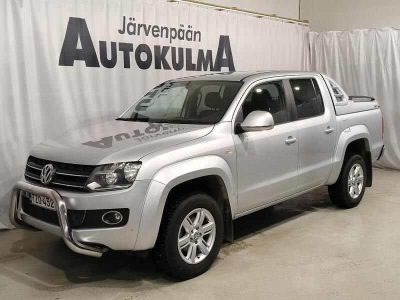 Käytetty VW Amarok Highline 180 HP (132 kW) 2015 Hopea Nouto