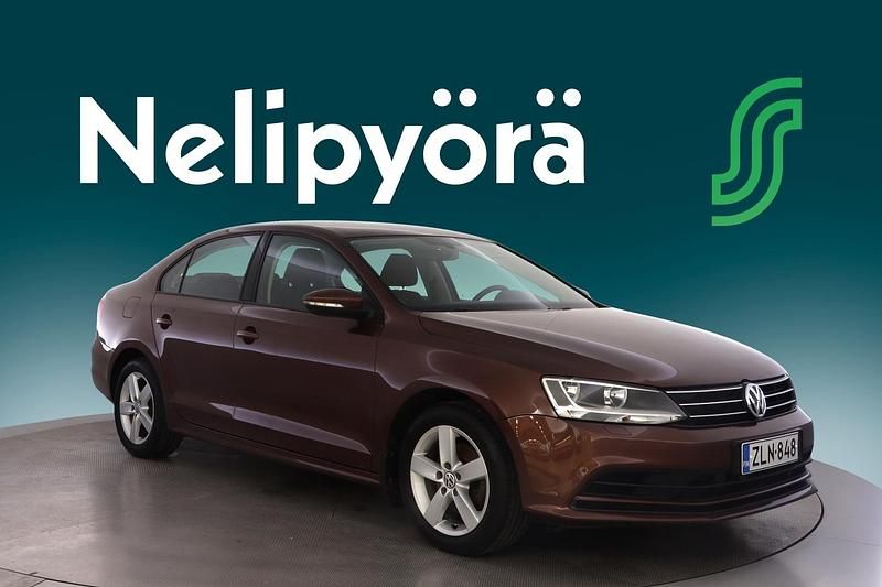 Käytetty VW Jetta 105 HP (77 kW) 2017 Ruskea Sedan