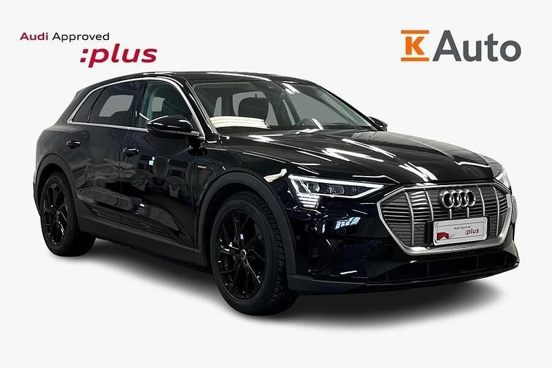 Käytetty Audi e-tron 300 kW (408 HP) 2023 Musta Katumaasturi