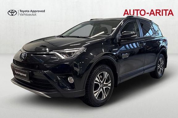 Musta Käytetty 2018 Toyota RAV4 Edition Katumaasturi | 26 950 € (Perustarjous) - Kuva 1/4