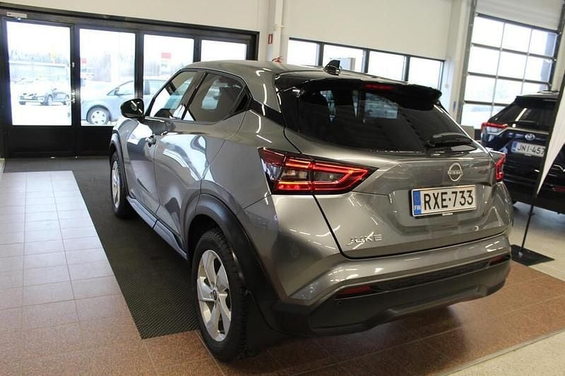 Käytetty Nissan Juke N-Connecta 114 HP (83 kW) 2024 Dark metal grey Katumaasturi