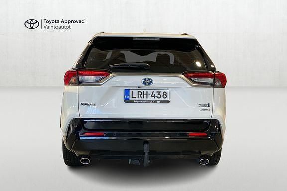Käytetty Toyota RAV4 Active 302 HP (222 kW) 2021 Valkoinen Katumaasturi