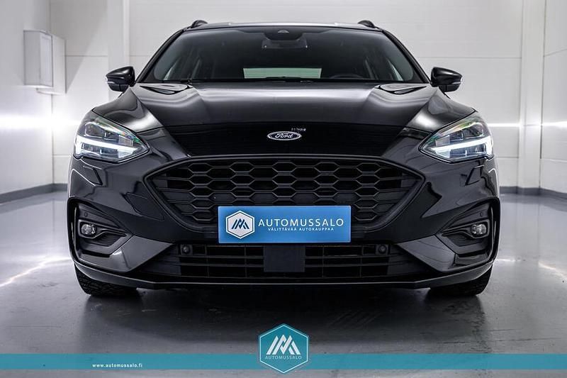 Käytetty 2021 Ford Focus ST-Line Farmari | 15 900 € (Perustarjous) - Kuva 1/4