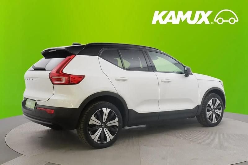 Käytetty Volvo XC40 Core 300 kW (408 HP) 2023 Valkoinen Katumaasturi