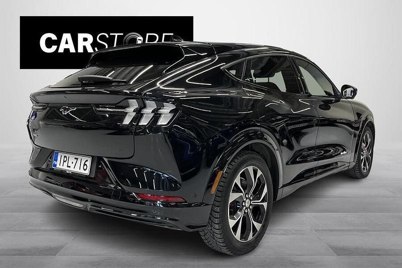 Käytetty Ford Mustang Mach-E 275 kW (375 HP) 2022 Katumaasturi
