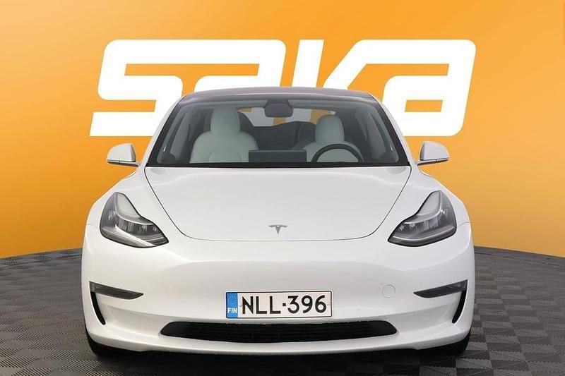 Käytetty Tesla Model 3 339 kW (462 HP) 2019 Sedan