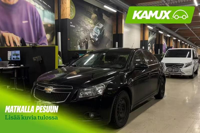 Käytetty Chevrolet Cruze LT 150 HP (110 kW) 2010 Musta Sedan