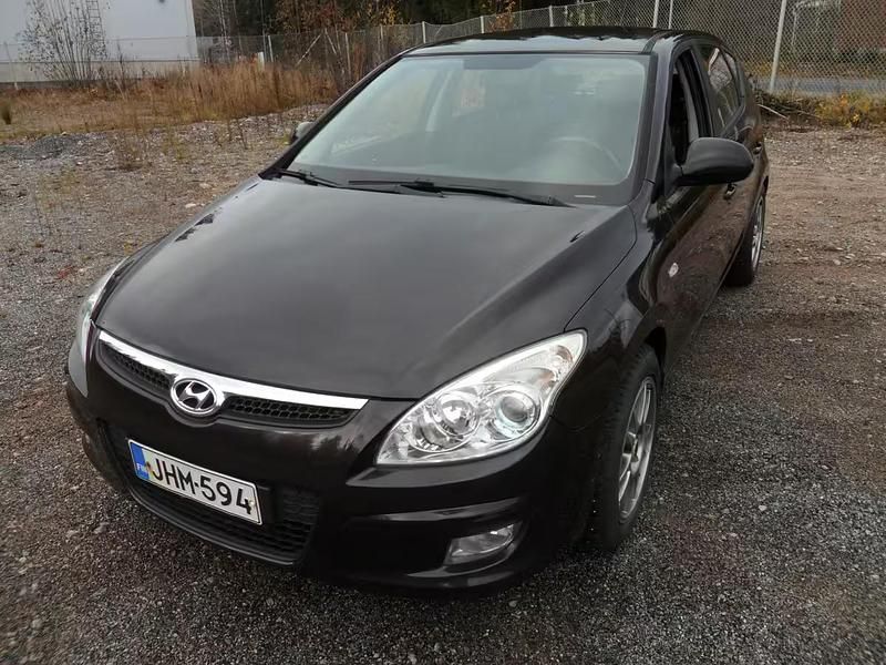 Peessi Käytetty 2008 Hyundai i30 Comfort Viistoperä | 3 900 € (Kallis) - Kuva 1/4