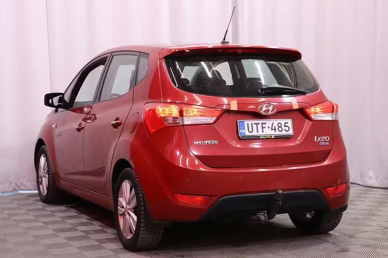 Käytetty Hyundai ix20 Premium 90 HP (66 kW) 2011 Viistoperä