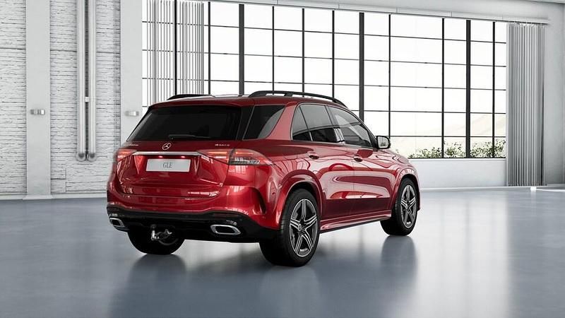 Käytetty Mercedes GLE350 Advanced Plus 197 HP (144 kW) 2024 Punainen Katumaasturi
