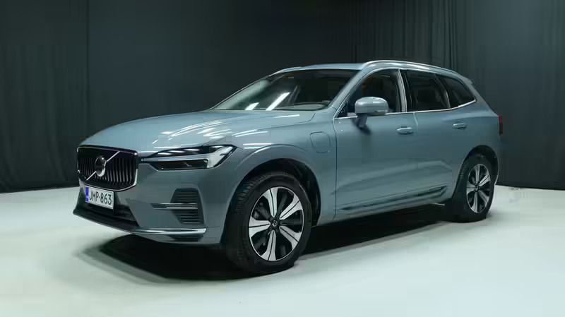 Punainen Käytetty 2018 Volvo XC60 R-Design Katumaasturi | 43 800 € (Hyvä tarjous) - Kuva 1/4