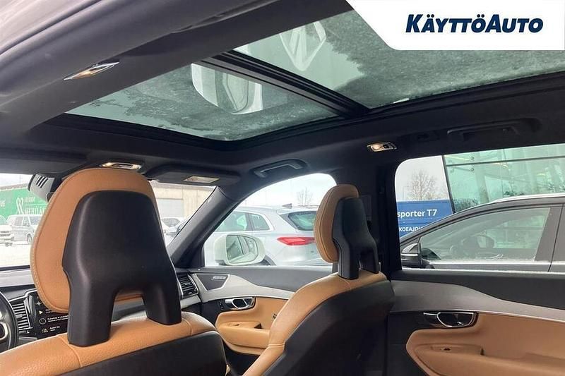 Käytetty Volvo XC90 Inscription 224 HP (164 kW) 2015 Valkoinen Katumaasturi