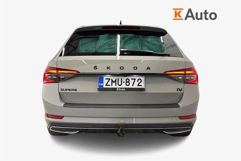 Käytetty Skoda Superb SportLine 156 HP (114 kW) 2020 Harmaa Farmari