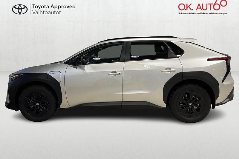 Käytetty Toyota bZ4X Edition 50 kW (69 HP) 2024 Hopea Katumaasturi