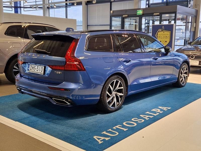 Käytetty Volvo V60 R-Design 317 HP (233 kW) 2019 Farmari