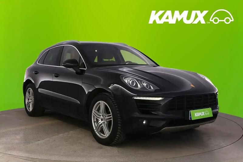 Käytetty Porsche Macan S 340 HP (250 kW) 2015 Musta Katumaasturi