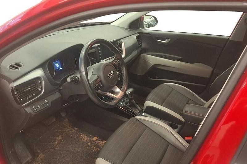 Käytetty Kia Stonic EX 120 HP (88 kW) 2020 Punainen Katumaasturi