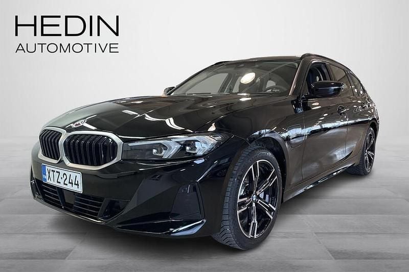 Käytetty 2025 BMW 330e Sedan | 63 900 € - Kuva 1/4
