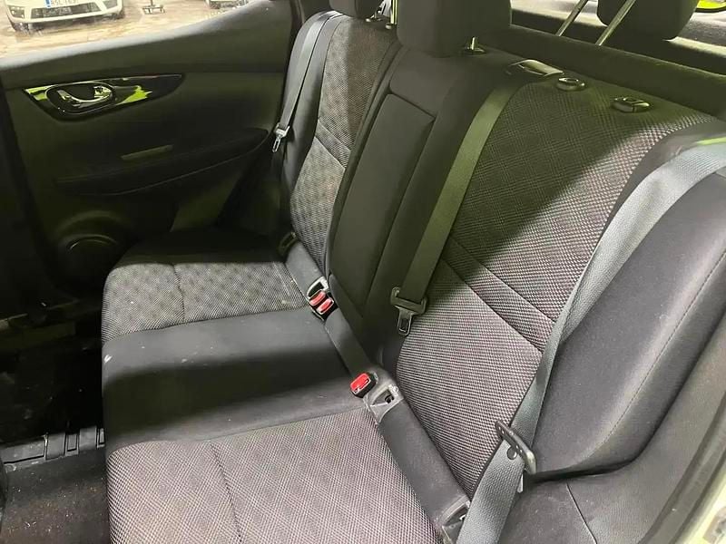 Käytetty Nissan Qashqai Acenta 116 HP (85 kW) 2014 Valkoinen Katumaasturi