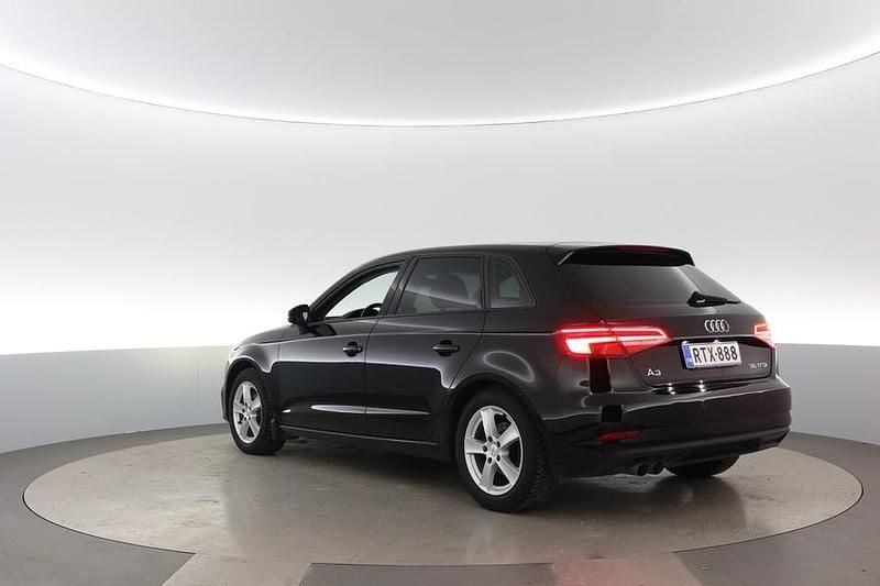 Käytetty Audi A3 Sportback Business 150 HP (110 kW) 2019 Viistoperä