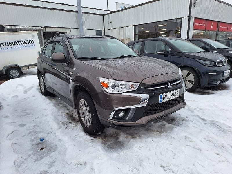 Käytetty Mitsubishi ASX Invite 117 HP (86 kW) 2019 Katumaasturi