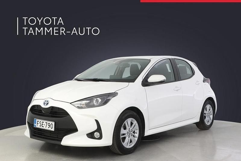 Käytetty Toyota Yaris Hybrid Active 116 HP (85 kW) 2024 Viistoperä