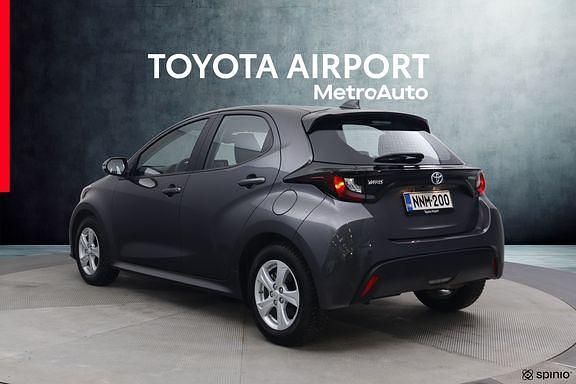 Käytetty Toyota Yaris Active 114 HP (83 kW) 2024 Harmaa Viistoperä