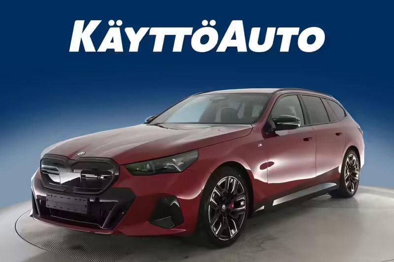 Met. fire red metallic Käytetty 2024 BMW i5 Comfort Edition Sedan | 99 900 € - Kuva 1/4