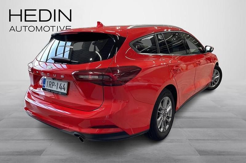 Käytetty Ford Focus Titanium 155 HP (114 kW) 2024 Punainen Farmari