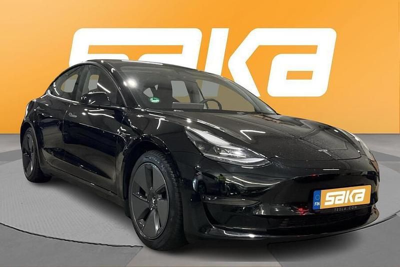 Käytetty 2021 Tesla Model 3 Sedan | 26 990 € (Perustarjous) - Kuva 1/4