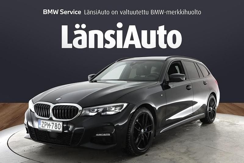 Käytetty BMW 330 Comfort Edition 286 HP (210 kW) 2021 Musta Farmari