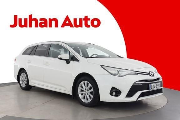 Käytetty Toyota Avensis Multidrive S 147 HP (108 kW) 2017 Valkoinen Farmari