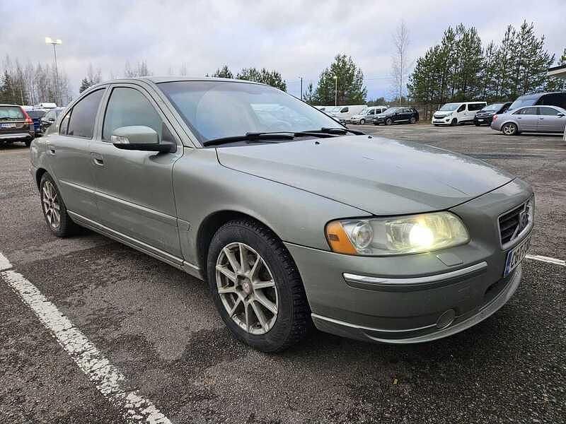 Vihreä Käytetty 2008 Volvo S60 Summum Sedan | 5 990 € - Kuva 1/4