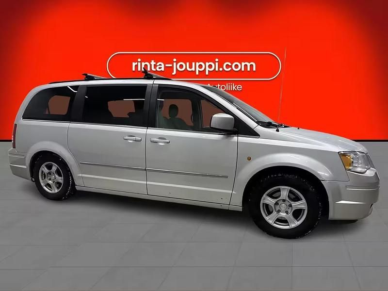 Käytetty Chrysler Town & Country 2009 Tila-auto