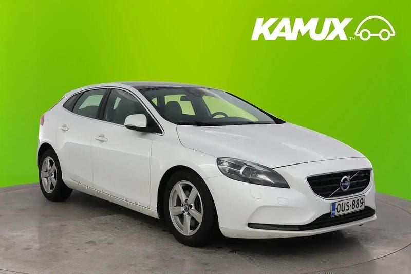 Valkoinen Käytetty 2015 Volvo V40 Business Edition Sedan | 10 200 € (Perustarjous) - Kuva 1/4