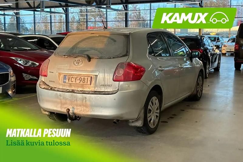 Käytetty Toyota Auris Sol 169 HP (124 kW) 2008 Hopea / harmaa Sedan