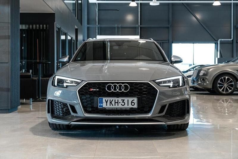 Käytetty Audi RS4 450 HP (330 kW) 2018 Farmari
