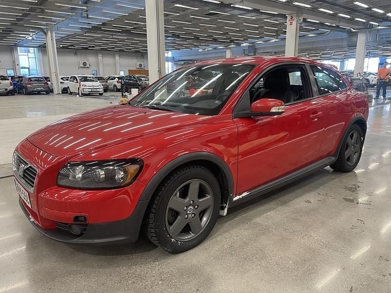 Käytetty Volvo C30 Summum 220 HP (161 kW) 2007 Punainen Viistoperä